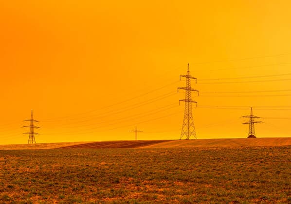 Naturphänomen, Saharastaub verfärbt den Himmel über Bayern, Deutschland, Europa Saharastaub mit Blutregen, Naturschauspiel, Bayern, Deutschland *** Natural phenomenon, Sahara dust discolors the sky over Bavaria, Germany, Europe Sahara dust with blood rain, natural phenomenon, Bavaria, Germany