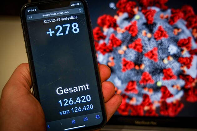 Coronavirus in Germany Covid 19 Robert Koch Institute dashboard 17 03 2022 Robert Koch Institute 7 days incidence 1651.4 7 days number of cases 1 373 214 COVID 19 cases 17 990 141 addition by 294 931 compared to previous day COVID 19 deaths 126 420 addition by 278 compared to previous day