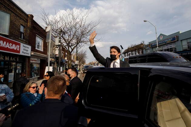 March 17, 2022, TORONTO, ON, Canada: Prime Minister Justin Trudeau waves as he leaves Janchenko Bakery in Toronto, Thursday, March 17, 2022. TORONTO Canada  - ZUMAc35_ 20220317_zaf_c35_056 Copyright: xColexBurstonx