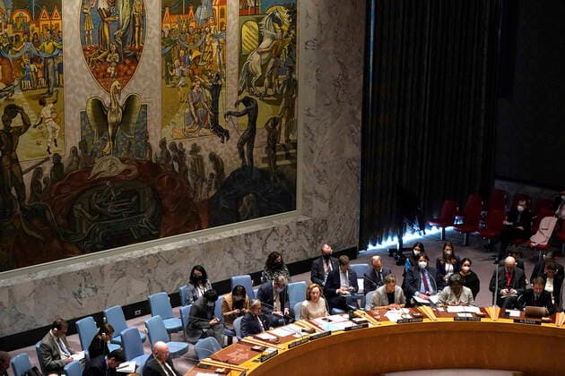 United Nations Security Council Holds A Session On Ukraine General atmosphere as ambassadors attend during a Security Council Meeting addressing the Russian invasion of Ukraine at the United Nations Headquarters on March, 18, 2022 in New York City, USA. Increasingly concerned about the invasion and the cost of civilian lives, members of the Security Council vehemently demanded that a pathway for immediate humanitarian relief and peace be set. New York city NY United States  Copyright: xJohnxLamparskix originalFilename: lamparski-unitedna220318_npoXU.jpg