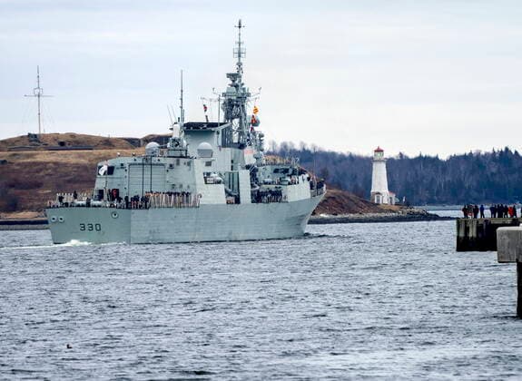 March 19, 2022, Halifax, NS, Canada: HMCS Halifax passes Georges Island heading from Halifax in support of NATO™s deterrence measures in eastern Europe on Saturday, March 19, 2022. Halifax Canada  - ZUMAc35_ 20220319_zaf_c35_011 Copyright: xAndrewxVaughanx