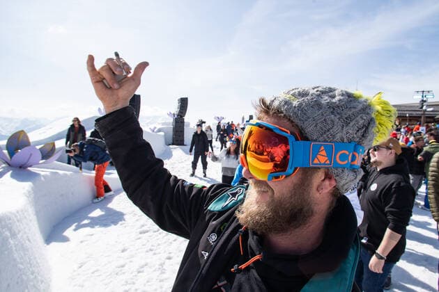 Illustration shows people enjoying the Crystal Garden stage at 2000 meters at the second edition of the Tomorrowland Winter 2022 music festival, Saturday 19 March 2022, in Alpe D Huez, France.  OLIVIERxVIN 23214788