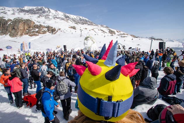 Illustration shows people enjoying the Crystal Garden stage at 2000 meters at the second edition of the Tomorrowland Winter 2022 music festival, Saturday 19 March 2022, in Alpe D Huez, France.  OLIVIERxVIN 23216937