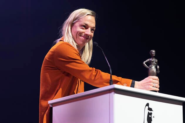 The talent award goes to Jesper Dalgaard for Kandis for Life The Bodil Prizes 2022 will be awarded at the Folketeatret in Copenhagen, Saturday 19 March 2022, Copenhagen Denmark  Copyright: fotograf@clausbech.dk ClausxBechx COP10274 spdk20220319-232935-L