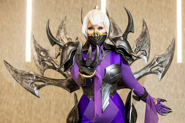 March 19, 2022, TORONTO, ON, CAN: Randi poses for a photo while costumed as Irelia from the video game League of Legends at Toronto Comicon, in Toronto, Saturday, March 19, 2022. The event returns for the first time since 2019 due to the COVID-19 pandemic. TORONTO CAN  - ZUMAc35_ 20220319_zaf_c35_067 Copyright: xChrisxYoungx