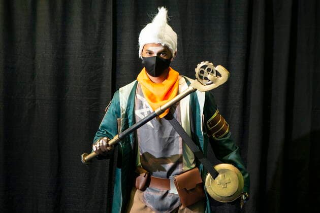March 19, 2022, TORONTO, ON, CAN: Alex cosplays as Ekko from League of Legends, at Toronto Comicon on Saturday, March 19, 2022. The event returns for the first time since 2019 due to COVID-19 restrictions. TORONTO CAN  - ZUMAc35_ 20220319_zaf_c35_097 Copyright: xChrisxYoungx