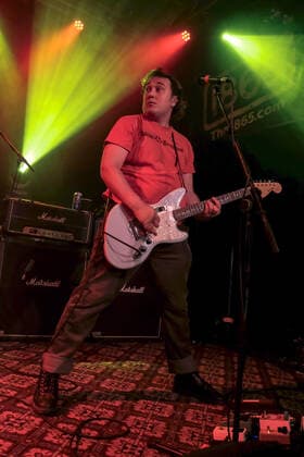 March 19, 2022, Southampton, Hampshire, United Kingdom: John Hardy, guitarist and vocalist with Australian indie punk shed rock band The Chats, winners of the 2021 Australian Independent Record Awards (AIR), and nominees for the J awards, National Live Music awards (NLMA ) and ARIA Music Awards performing live on stage at the 1865. Southampton United Kingdom - ZUMAs197 20220319_zaa_s197_396 Copyright: xDawnxFletcher-Parkx