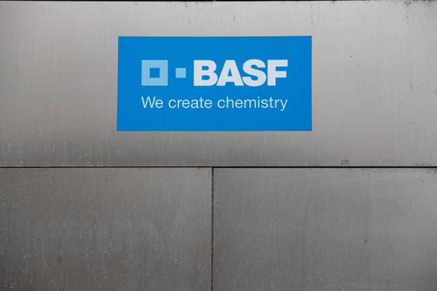 BASF Büros des Chemiekonzern BASF SE ( Badische Anilin- und Sodafabrik ) in der Parkstadt Schwabing in München. - Bureaus of the world s largest chemical company BASF SE ( Badische Anilin- und Sodafabrik ) seen in the Parstadt Schwabing in Munich, Germany. München Bayern Deutschland Copyright: xAlexanderxPohlx