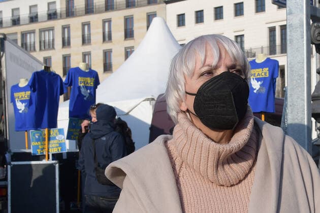 Sound of Peace Claudia Roth is vice-president of the German Bundestag with the SOUND OF PEACE the large peace event before the Brandenburger gate on 20 03 2022 Photopress Mueller
