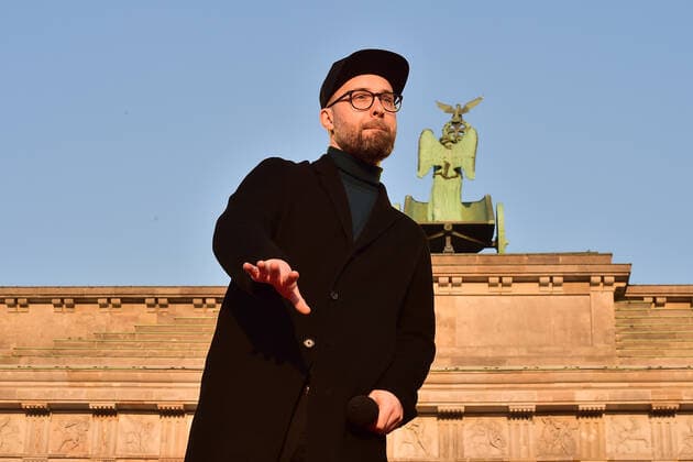 Sound of Peace Mark Forster at the ãSOUND OF PEACE The great peace event in front of the Brandenburg Gate on 20 03 2022 Photopress Mueller