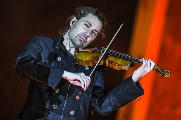 20 03 2022, xlakx, entertainment demo, Sound of Peace peace rally for Ukraine emspor, v l David Garrett live on stage Berlin