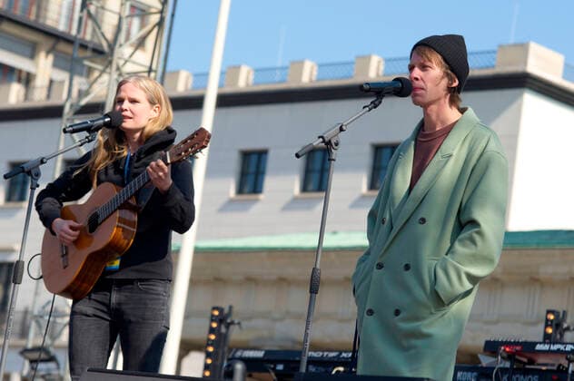 Dota Max Prosa at the rally and peace concert Sound Of Peace against the war in Ukraine at the Brandenburg Gate Berlin, 20 03 2022 Foto:xC.xBehringx xFuturexImage