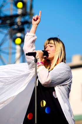 Mieze Katz from Mia at the rally and peace concert Sound Of Peace against the war in Ukraine at the Brandenburg Gate Berlin, 20 03 2022 Foto:xC.xBehringx xFuturexImage