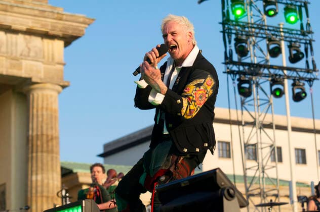 In Extremo at the rally and peace concert Sound Of Peace against the war in Ukraine at the Brandenburg Gate Berlin, 20 03 2022 Foto:xC.xBehringx xFuturexImage