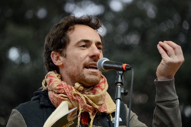 Together for Peace , anti-war demonstration in Piazza San Govanni Elio Germano, actor during the News Together for Peace , anti-war demonstration in Piazza San Govanni on March 20, 2022 at the Piazza San Govanni in Rome, Italy Rome Italy  Copyright: xGloriaxImbrognox originalFilename: livemedia-together220320_npYBt.jpg