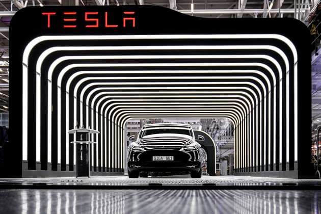 Tesla Delivery Day opening of Tesla Gigafactory in Gruenheide near Berlin Current, 22 03 2022, Gruenheide, Giga 1 the first Tesla that was delivered today at Tesla Delivery Day at the opening and official production start of the Tesla factory, the new Gigafactory of the electric car maker in Europes largest E car facto