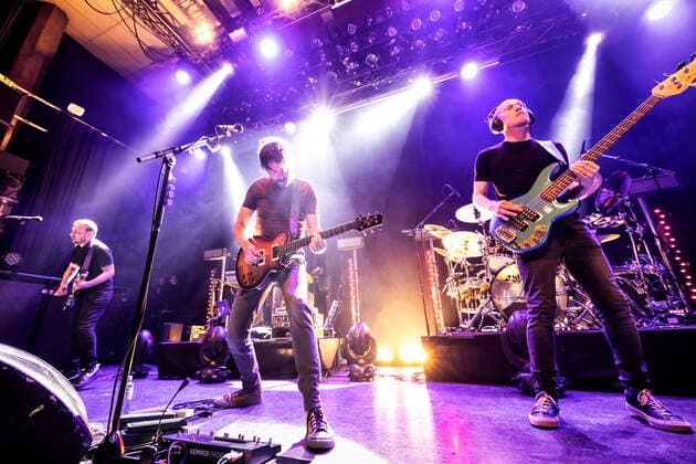 The Pineapple Thief live in Oslo, Norway Oslo, Norway. 22nd, March 2022. The British rock band The Pineapple Thief performs a live concert at Rockefeller in Oslo. Here singer and musician Bruce Soord is seen live on stage with bass player Jon Sykes (R). Oslo Norway Rockefeller  Copyright: xGonzalesxPhoto TerjexDokkenx