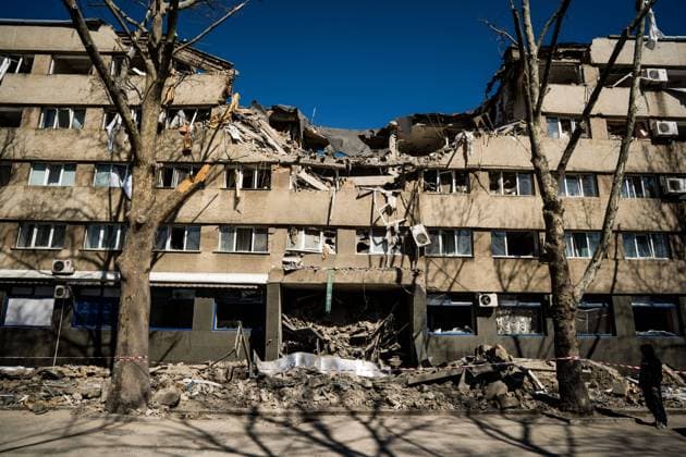 March 23, 2022, Mykolaiv, Ukraine: A destroyed hotel building is devastated by a Russian missile in Mykolaiv, just east of Odessa. An increase in Russian naval activity in the Black Sea is raising new concerns that a new offensive in the area, possibly including amphibious landings. Mykolaiv Ukraine - ZUMAc182 20220323_zip_c182_003 Copyright: xVincenzoxCircostax