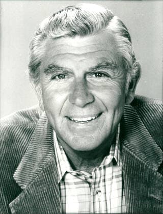 Matlock Andy Griffith als Ben Matlock in der Fernsehserie Matlock (1986-1995). *** Nur redaktionelle Nutzung im Zusammenhang mit dem Film. Editorial usage only and only related to the movie. Im Falle anderer Verwendungen, kontaktieren Sie uns bitte. For other uses, please contact us. UnitedArchives_IMS_3504856-F *** Matlock Andy Griffith as Ben Matlock in the TV series Matlock 1986 1995 *** only Editorial Use at Context with the Film Editorial usage Only and Only RELATED to The Movie at Trap other uses, contact you us Please for Other uses, Please Contact US UnitedArchives IMS 3504856 F Copyright: xUnitedxArchives PublicityxStill EntertainmentxMediaxArchivex !ACHTUNG AUFNAHMEDATUM GESCHÄTZT!