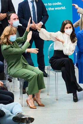 Königin Letizia ehrt Gewinner des Stiftung Prinzessin von Girona Preises in Guadalajara 24-03-2022 Queen Letizia with Pilar Lopez Alegria, minister of culture, attend announcement of the winner of the 2022 princess of Girona foundation, in the category business, at Espacio TYCE in Guadalajara. No Spain Â  Copyright: xPPEx