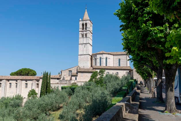 assisi,italy july 11 2020 :panorama of the basilica of santa chiara di assisi, model released, , property released, , 32679674.jpg, assisi, italy, architecture, church, religion, umbria, building, travel, old, city, saint, landmark, francis, historic, catholic, tourism, cathedral, ancient, religious, basilica, sky, town, medieval, europe, christian, landscape, blue, italian, st, tower, history, summer, historical, street, panorama, view, stone, christianity, art, culture, monument, cityscape, heritage, perugia, famous, francesco, hill, holy, house, exterior,
