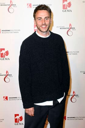 Clueso at the 13 German Music Authors Award of the GEMA 2022 at the Hotel The Ritz Carlton Berlin, 24 03 2022 Foto:xF.xKernx xFuturexImage