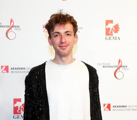Ole Huebner at the award ceremony for the German Music Authors Prize 2022 at the Hotel RITZ CARLTON Berlin Redaktion Laurent, Berlin 24 03 22