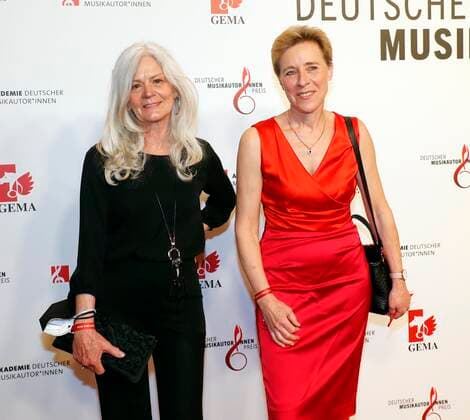 Jutta Staudenmayer and Annette Schlünz at the German Music Authors Award 2022 ceremony at the Hotel RITZ CARLTON Berlin Redaktion Laurent, Berlin 24 03 22