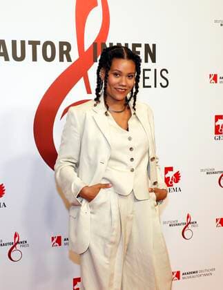 Amira Warning at the award ceremony for the German Music Authors Prize 2022 at the Hotel RITZ CARLTON Berlin Redaktion Laurent, Berlin 24 03 22