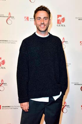 Clueso at the 13 German Music Authors Award of the GEMA 2022 at the Hotel The Ritz Carlton Berlin, 24 03 2022 Foto:xN.xKubelkax xFuturexImage