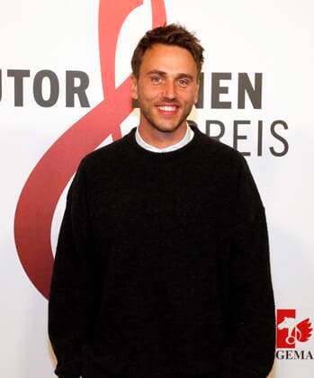 Thomas Huebner stage name CLUESO at award ceremony German music author inside price 2022 in the hotel RITZ CARLTON Berlin editorial office Laurent, Berlin 24 03 22