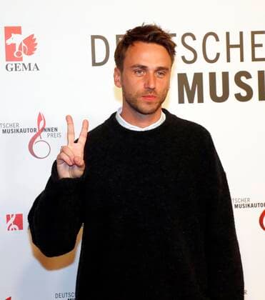 Thomas Huebner stage name CLUESO at award ceremony German music author inside price 2022 in the hotel RITZ CARLTON Berlin editorial office Laurent, Berlin 24 03 22