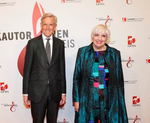 Dr Harald Heker Chief Executive Officer GEMA , Federal Minister of Culture and Patron Claudia Roth at the award ceremony German Music Authors Award 2022 in the Hotel RITZ CARLTON Berlin Redaktion Laurent, Berlin 24 03 22