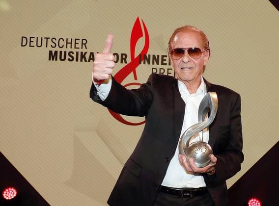 Prize winner Michael Holm at the award ceremony for the German Music Authors Prize 2022 at the Hotel RITZ CARLTON Berlin Redaktion Laurent, Berlin 24 03 22