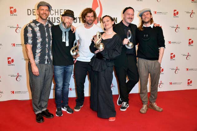 Sportfreunde Stiller and Großstadtgeflüster at the 13 German Music Authors Award of GEMA 2022 at The Ritz Carlton Hotel Berlin, 24 03 2022 Foto:xN.xKubelkax xFuturexImage