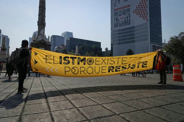 Global Climate Strike In Mexico Protesters hold a placard on March 25, 2022. Members of different anti-racist, anti-capitalist groups and members of native peoples carried out a march as part of a Global Climate Strike against Capital in Mexico City, Mexico. Mexico City Mexico  Copyright: xGuillermoxGutiÃ rrezx originalFilename: gutierrez-notitle220325_npdPA.jpg