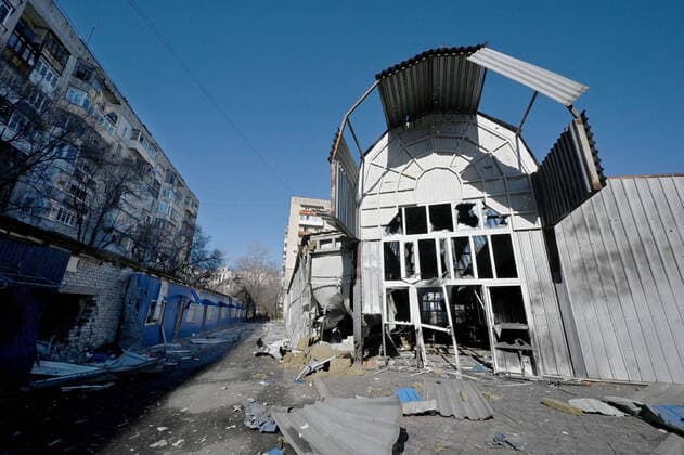 SIEVIERODONETSK, UKRAINE - MARCH 23, 2022 - A pavilion is seen damaged at a local market due to the shelling of Russian invaders, Sievierodonetsk, Luhansk Region, eastern Ukraine. Sievierodonetsk during Russian invasion  Copyright: xAlbertxKoshelevx