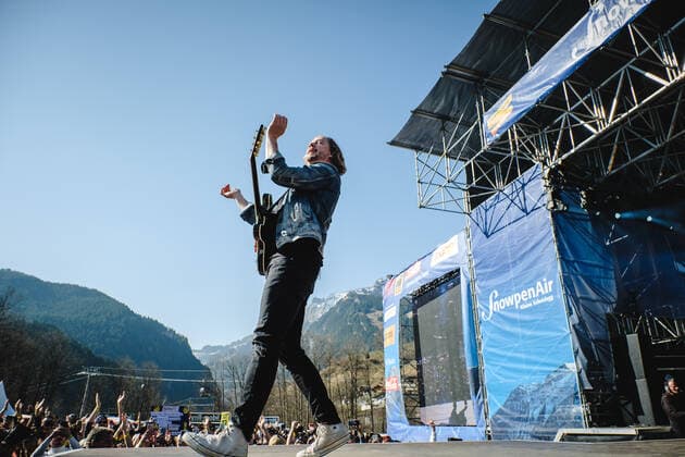 Sunrise Avenue live at SnowpenAir 2022, Grindelwald, Switzerland Grindelwald, Switzerland. March 26th, 2022. The Finnish rock band Sunrise Avenue performs a live concert during SnowpenAir 2022 at Jungfrau in Grindelwald. Here singer and songwriter Samu Aleksi Haber is seen live on stage. Grindelwald Switzerland  Copyright: xGonzalesxPhoto TilmanxJentzschx