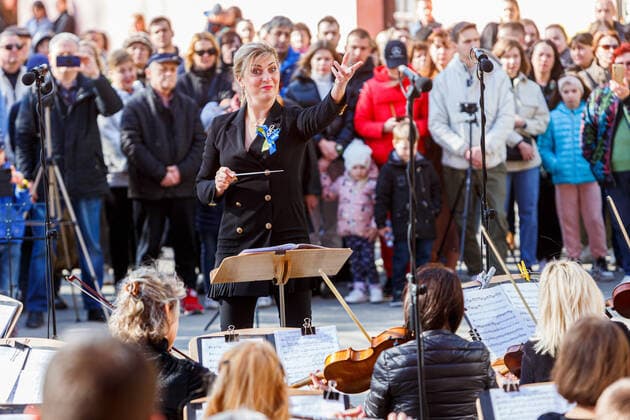 UZHHOROD, UKRAINE - MARCH 25, 2022 - A conductor Viktoria Svaliavchyk-Tsanko directs the performance of the Academic Symphony Orchestra of the Philharmonia during the concert in support of the Armed Forces of Ukraine, Uzhhorod, western Ukraine Concert in support of Ukrainian Armed Forces held in Uzhhorod  Copyright: xSerhiixHudakx