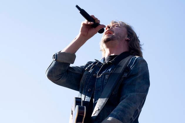 Samu Haber of Sunrise Avenue live at the SnowpenAir Festival at Grindelwald Terminal Grindelwald, 26 03 2022 Foto:xA.xRaemyx xFuturexImage