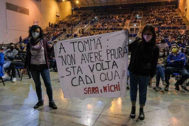 Fans banner during Tommaso Paradiso Sulle Nuvole Tour 2022 , Italian singer Music Concert in Jesolo, Italy, March 26 2022  Copyright: xAlessioxMarinix xipa-agency.netx xx 0