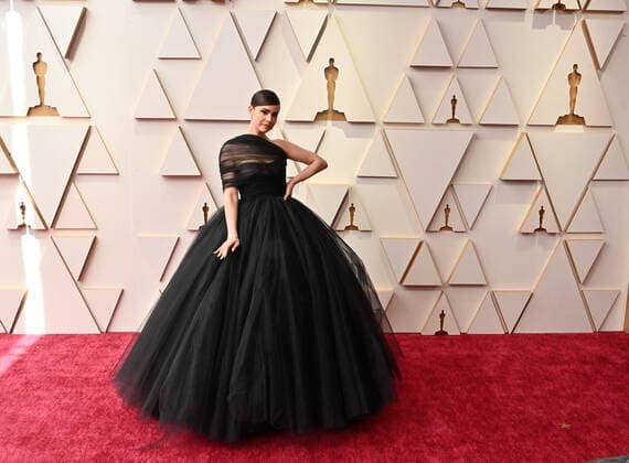 Sofia Carson arrives for the 94th annual Academy Awards at the Dolby Theatre in the Hollywood section of Los Angeles on Sunday, March 27, 2022.  LAP2022032710 JIMxRUYMEN