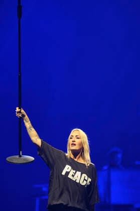 Sarah Connor live at a concert of her Herz Kraft Werke Tour at ZAG Arena Hannover, 27 03 2022 Foto:xU.xStammx xFuturexImage