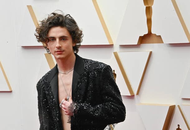 Timothée Chalamet arrives for the 94th annual Academy Awards at the Dolby Theatre in the Hollywood section of Los Angeles on Sunday, March 27, 2022.  LAP20220327197 JIMxRUYMEN
