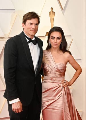 Ashton Kutcher and Mila Kunis arrive for the 94th annual Academy Awards at the Dolby Theatre in the Hollywood section of Los Angeles, California on Sunday, March 27, 2022.  LAP20220327215 JIMxRUYMEN