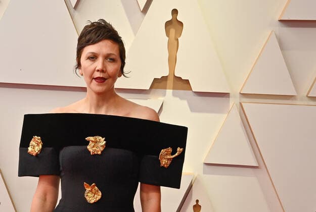 Maggie Gyllenhaal arrives for the 94th annual Academy Awards at the Dolby Theatre in the Hollywood section of Los Angeles on Sunday, March 27, 2022.  LAP20220327223 JIMxRUYMEN