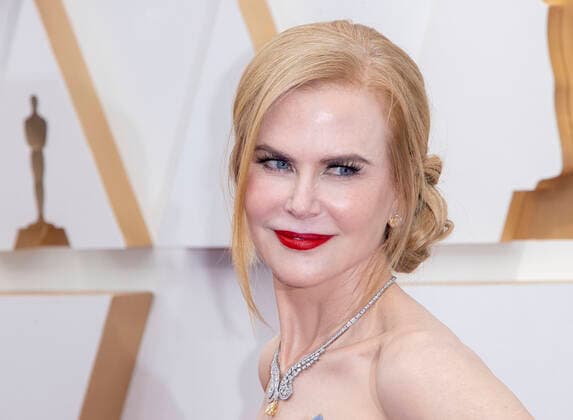 Nicole Kidman poses on the red carpet upon arrival at the Oscars at the Dolby Theater in Los Angeles, California, USA, 27 March 2022. EFE Javier Rojas Academy Oscar Awards !ACHTUNG: NUR REDAKTIONELLE NUTZUNG!  Copyright: xJavierxRojasx AME6590 20220328-70dc092f33288597e2ca68ea90bb343da22dd9fd