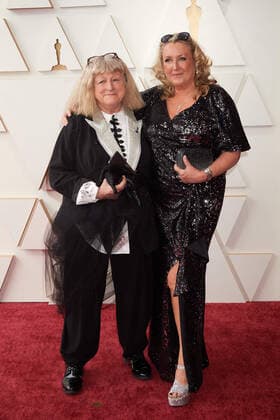 94th OscarsÂ® nominee Jenny Beavan arrives with guest on the red carpet of the 94th OscarsÂ® at the Dolby Theatre at Ovation Hollywood in Los Angeles, CA, on Sunday, March 27, 2022.  Copyright: xx 34342-258THA