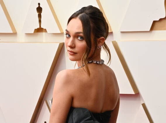Maddie Ziegler arrives for the 94th annual Academy Awards at the Dolby Theatre in the Hollywood section of Los Angeles on Sunday, March 27, 2022.  LAP2022032794 JIMxRUYMEN
