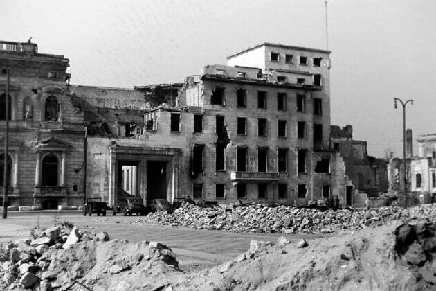 Berlin Die Überreste der Neuen Reichskanzlei, 1946. The remains of the New Reich Chancellory, 1946., Deutschland Copyright: ErichxAndres UnitedArchives6217058